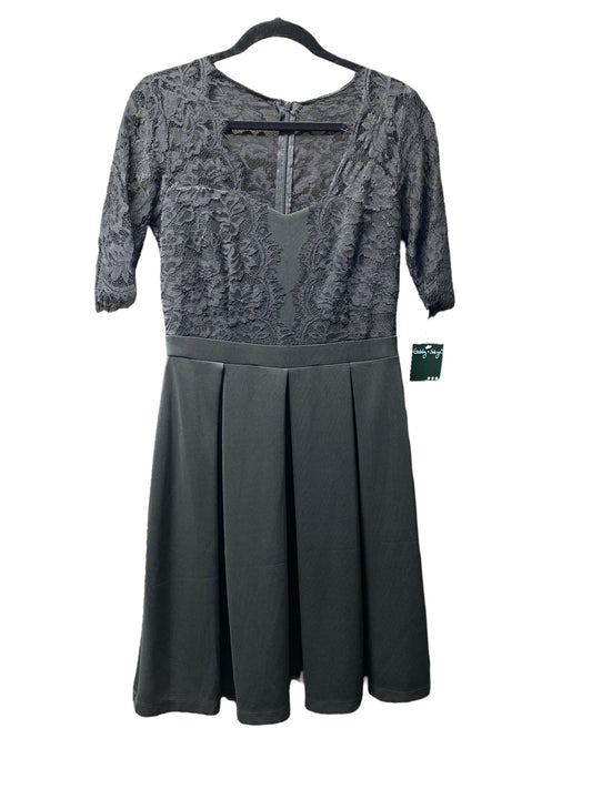 Dress Casual Short By Gabby Skye  Size: 8