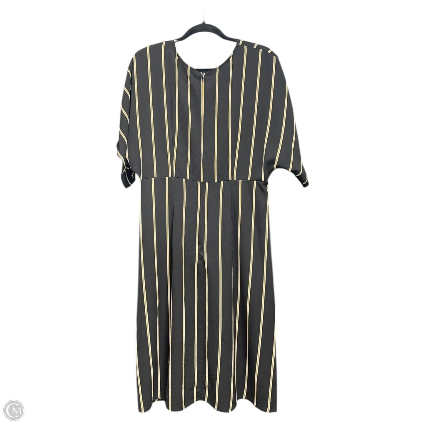 Dress Casual Short By Rustic Blush In Striped Pattern, Size: L