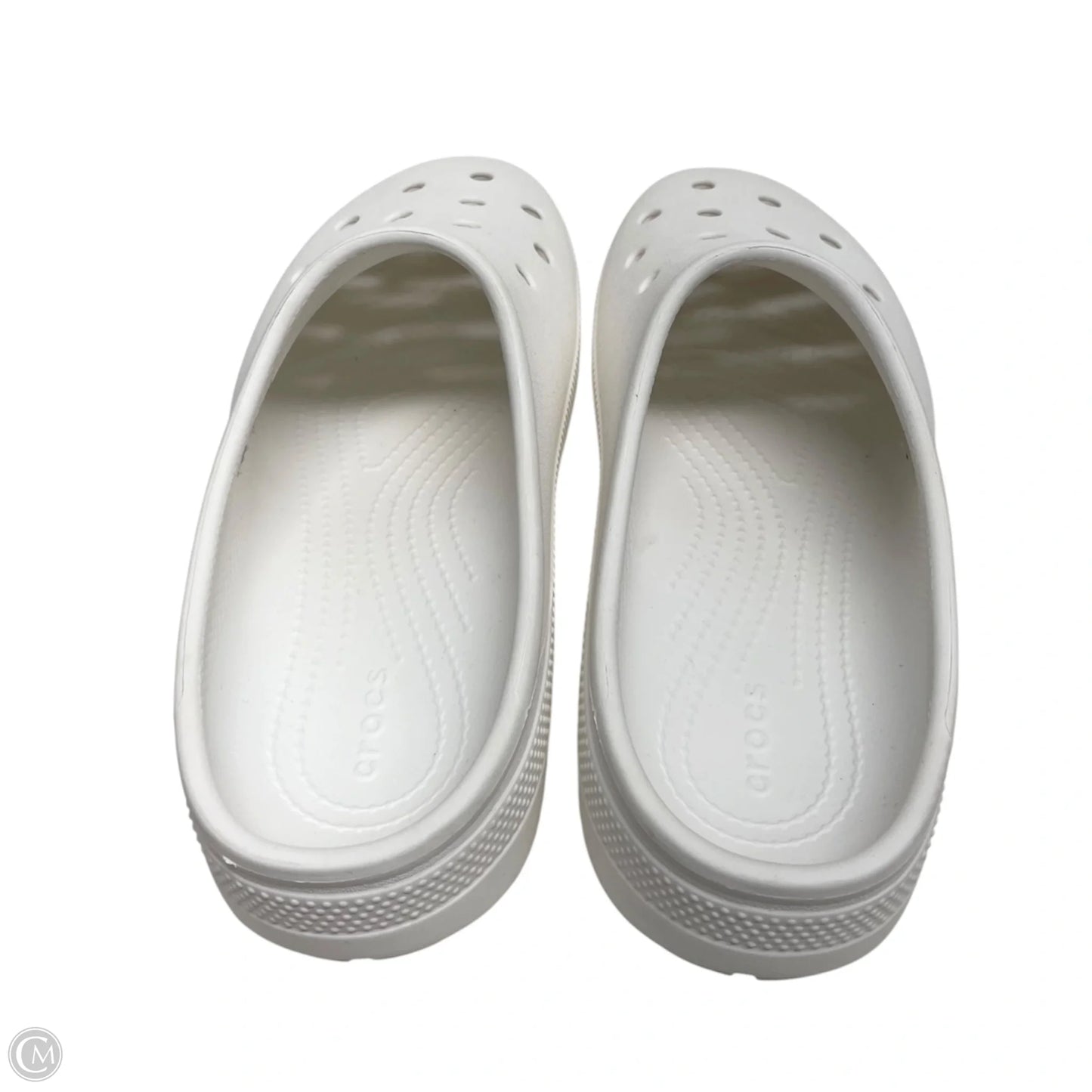 Sandals Flats By Crocs In White, Size: 8