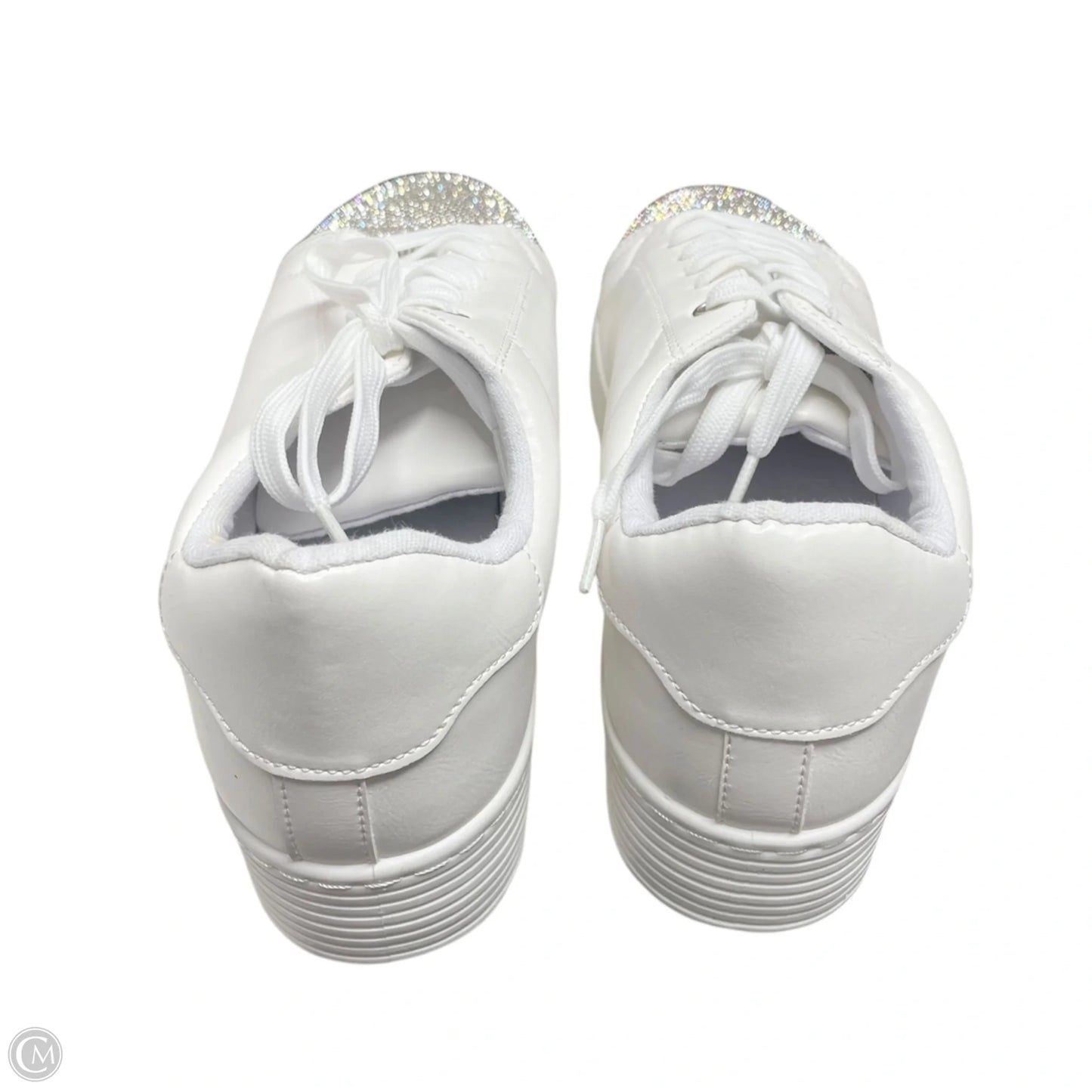 Shoes Sneakers By Qupid In Silver & White, Size: 10