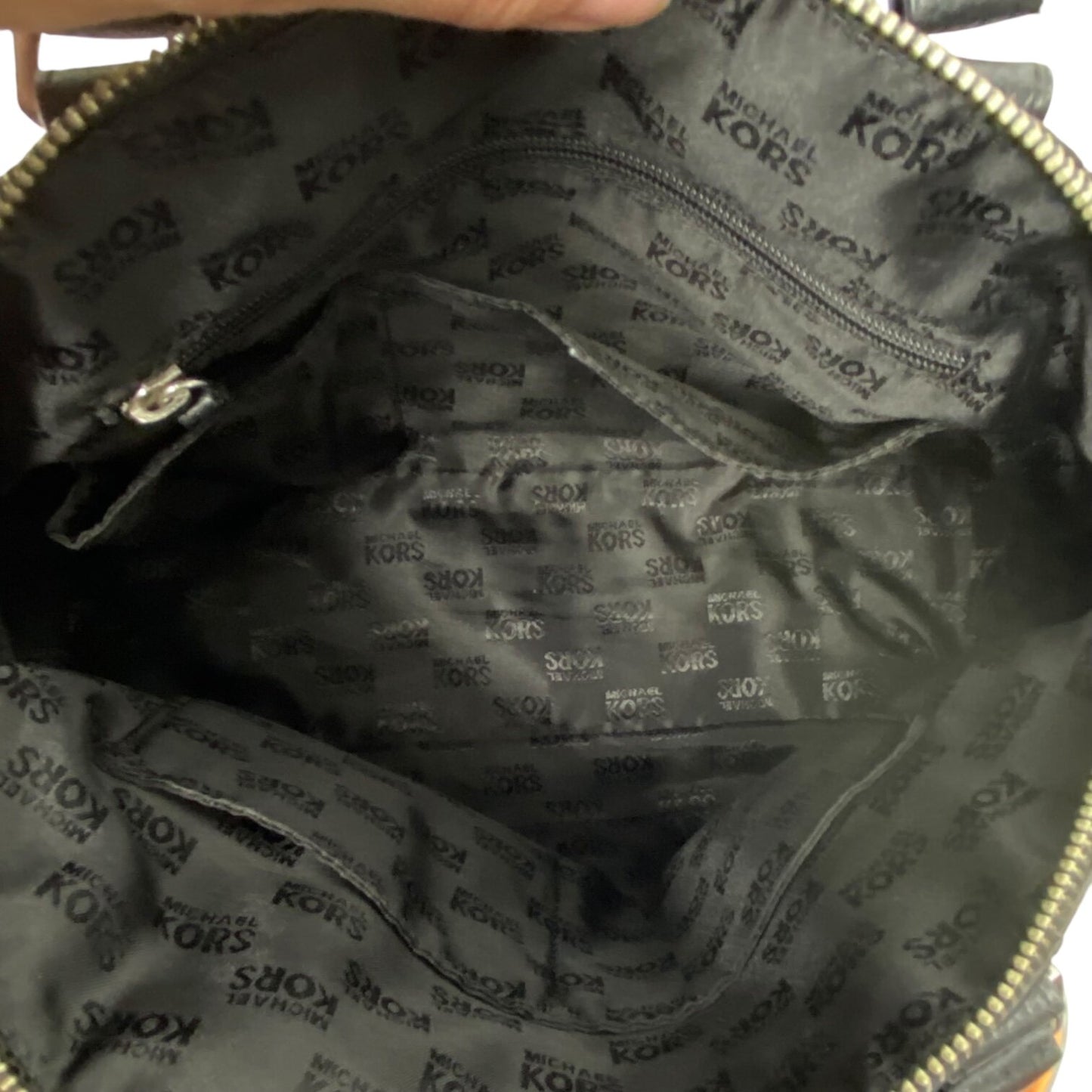 Handbag Leather By Michael By Michael Kors Size: Medium