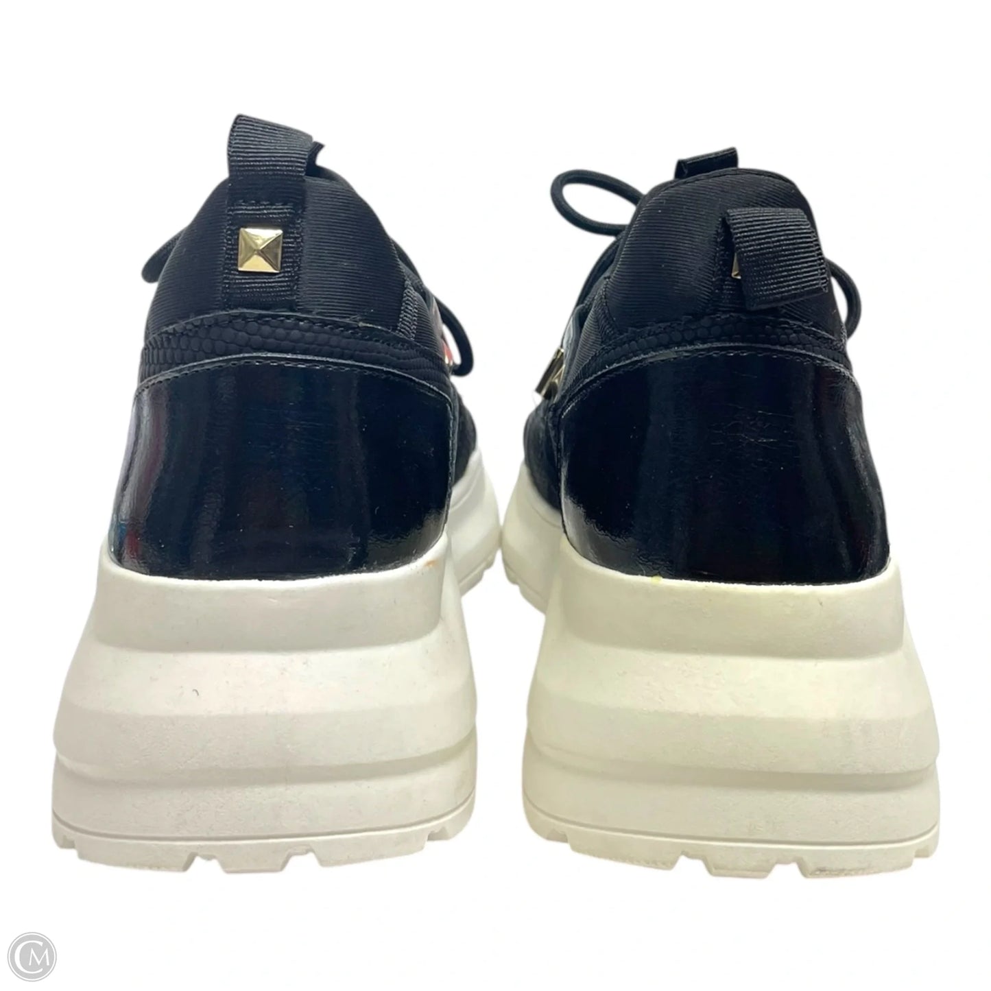 Shoes Sneakers By Clothes Mentor In Black & White, Size: 8