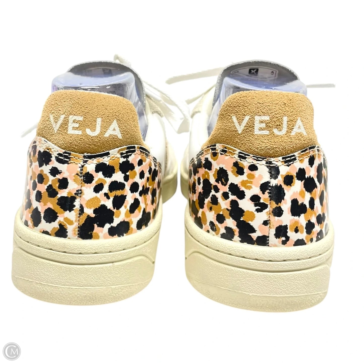 Shoes Sneakers By Veja In Tan & White, Size: 10