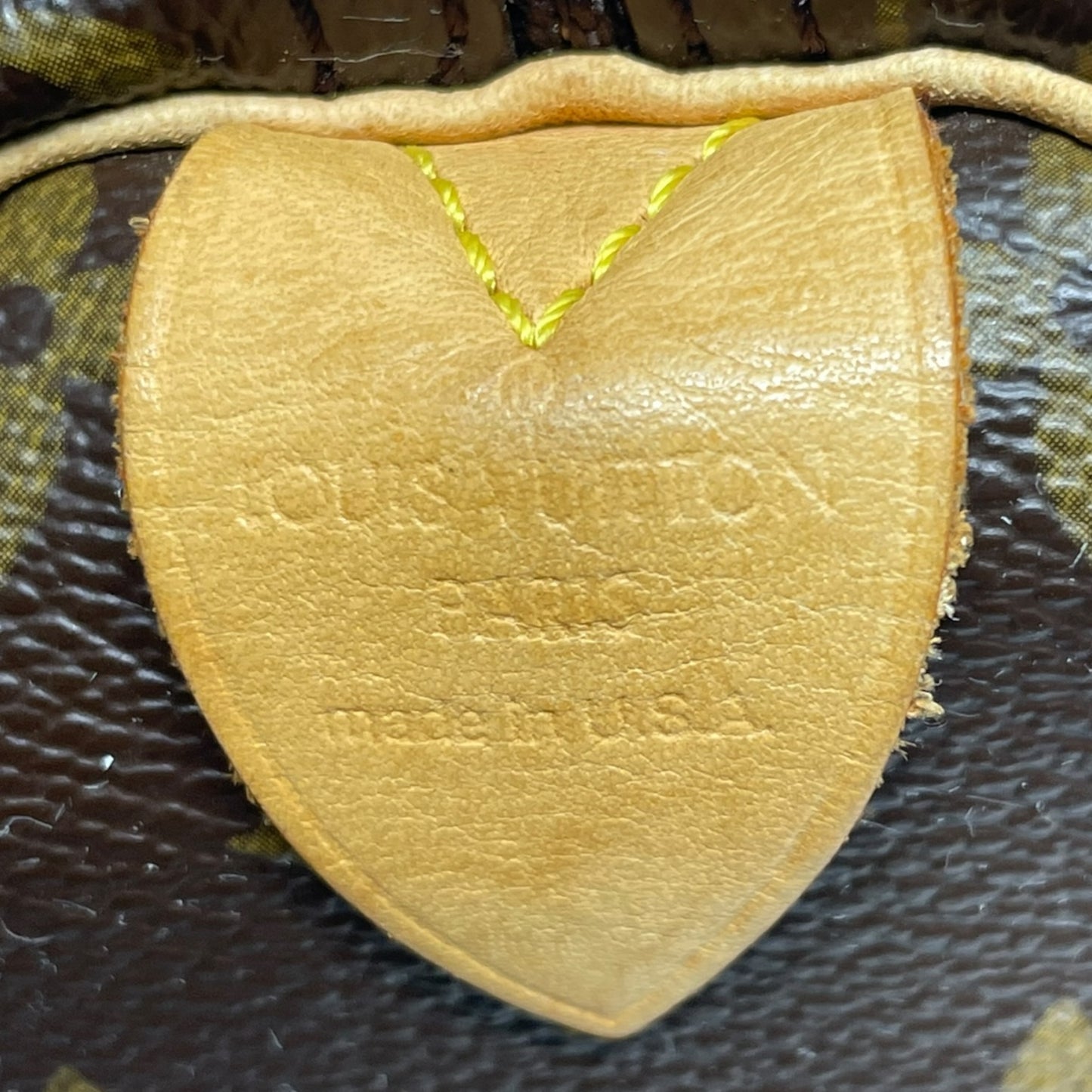 Handbag Luxury Designer By Louis Vuitton, Size: Medium