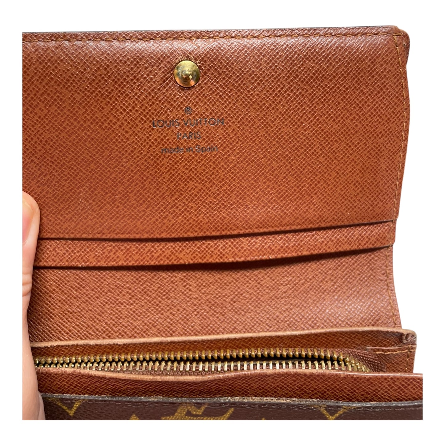 Wallet Luxury Designer By Louis Vuitton, Size: Medium