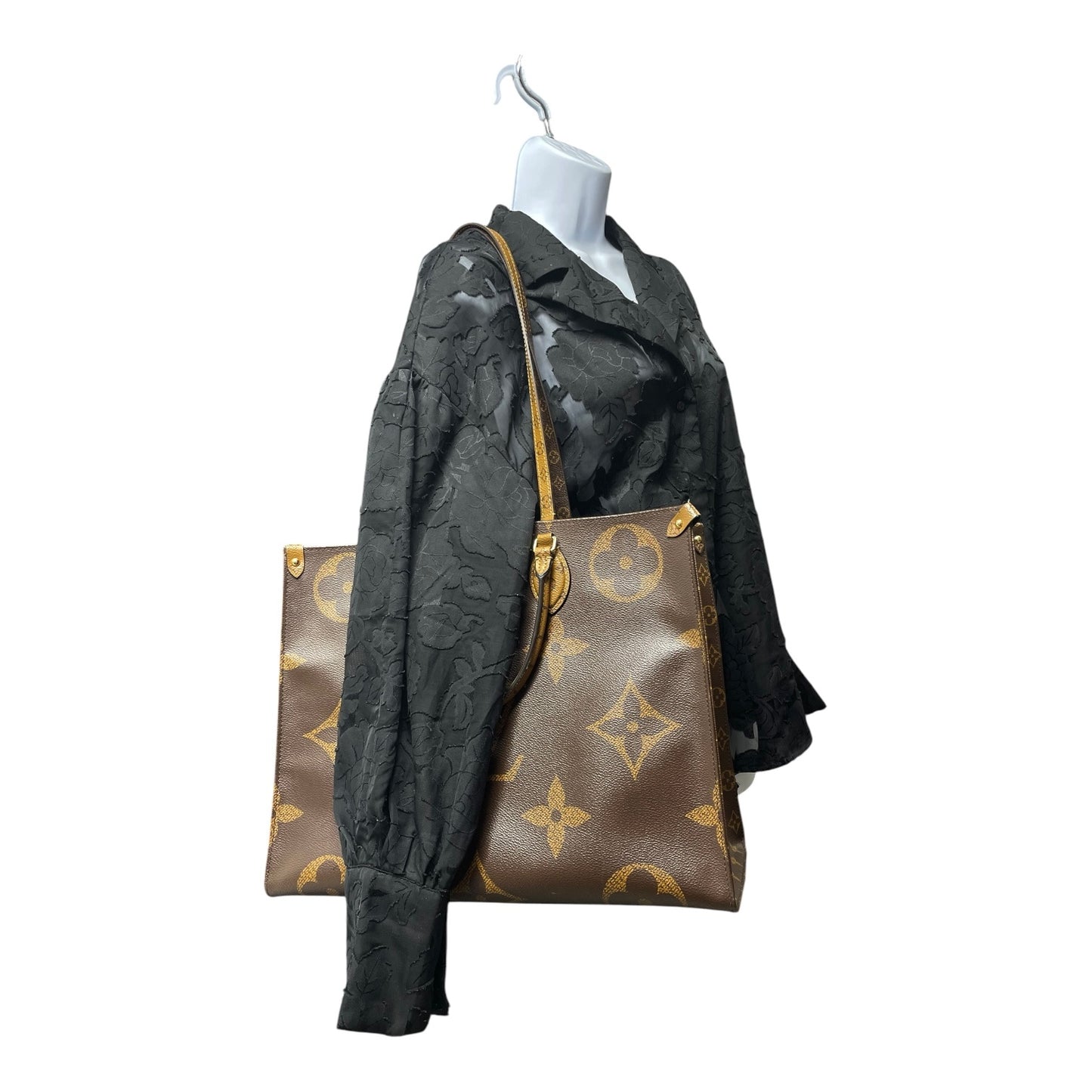 Handbag Luxury Designer By Louis Vuitton, Size: Large