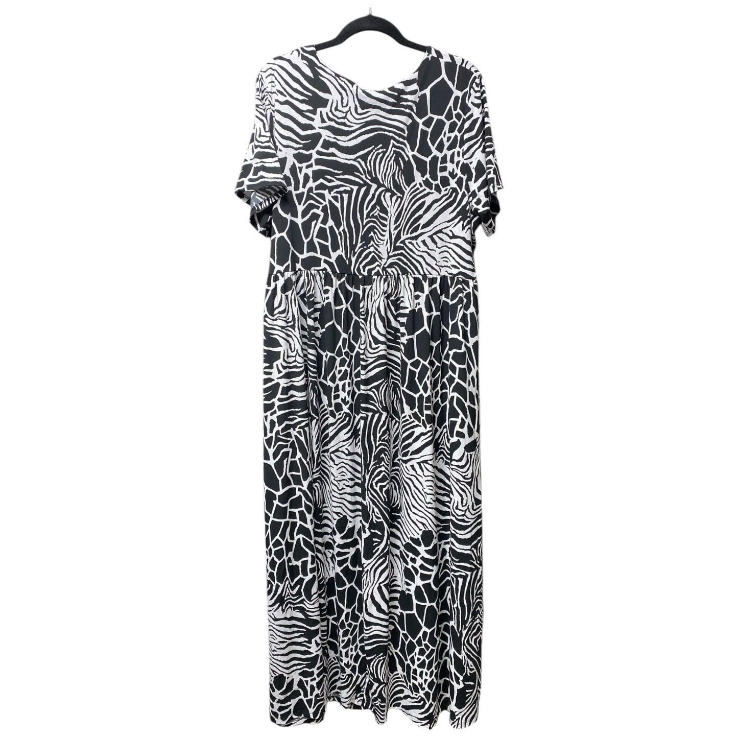 Dress Casual Maxi By Clothes Mentor In Black & White, Size: 22