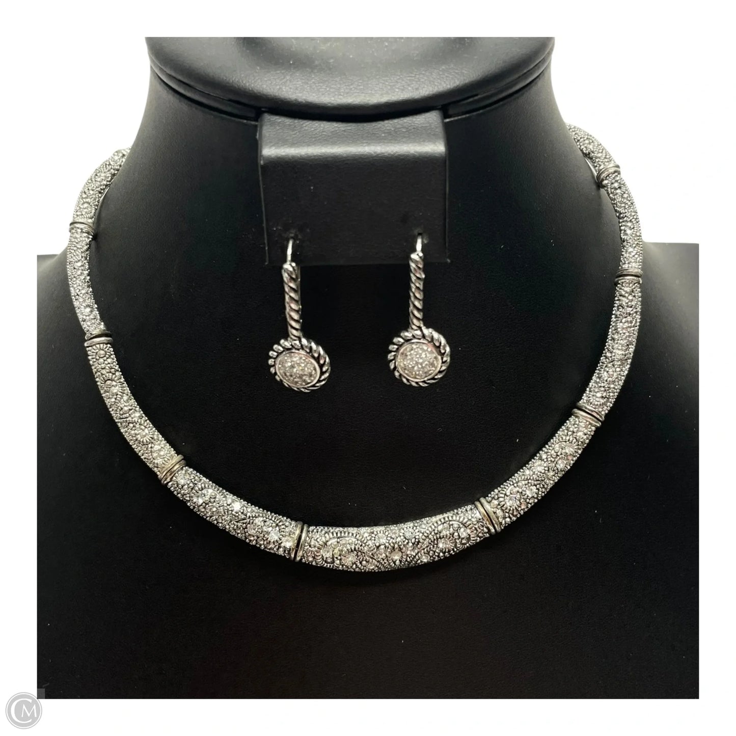 Necklace Set By Premier Designs