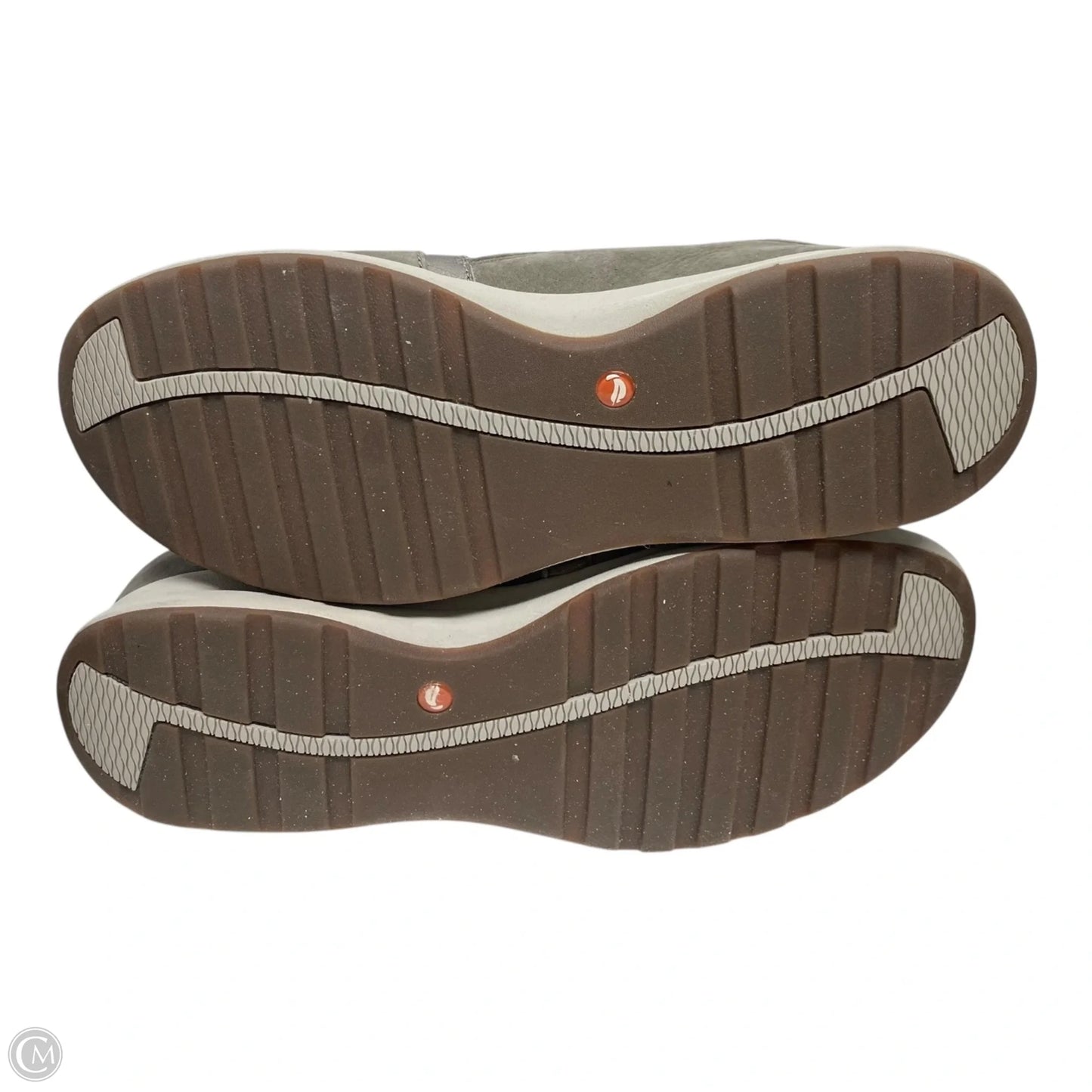 Shoes Sneakers By Clarks In Grey, Size: 9