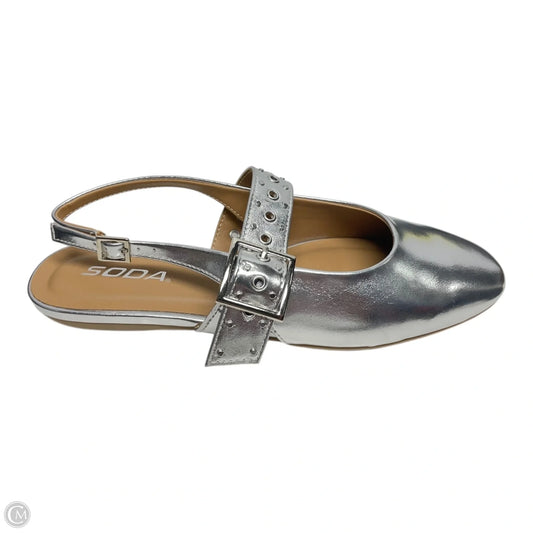 Shoes Flats By Soda In Silver, Size: 6.5