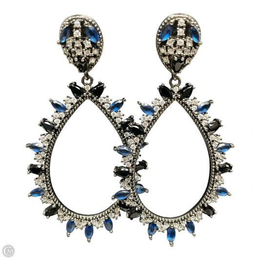 Earrings Dangle/drop By Clothes Mentor