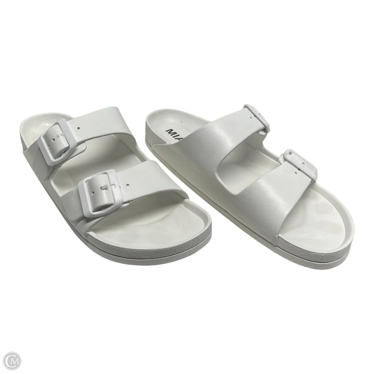 Sandals Flats By Mia In White, Size: 9