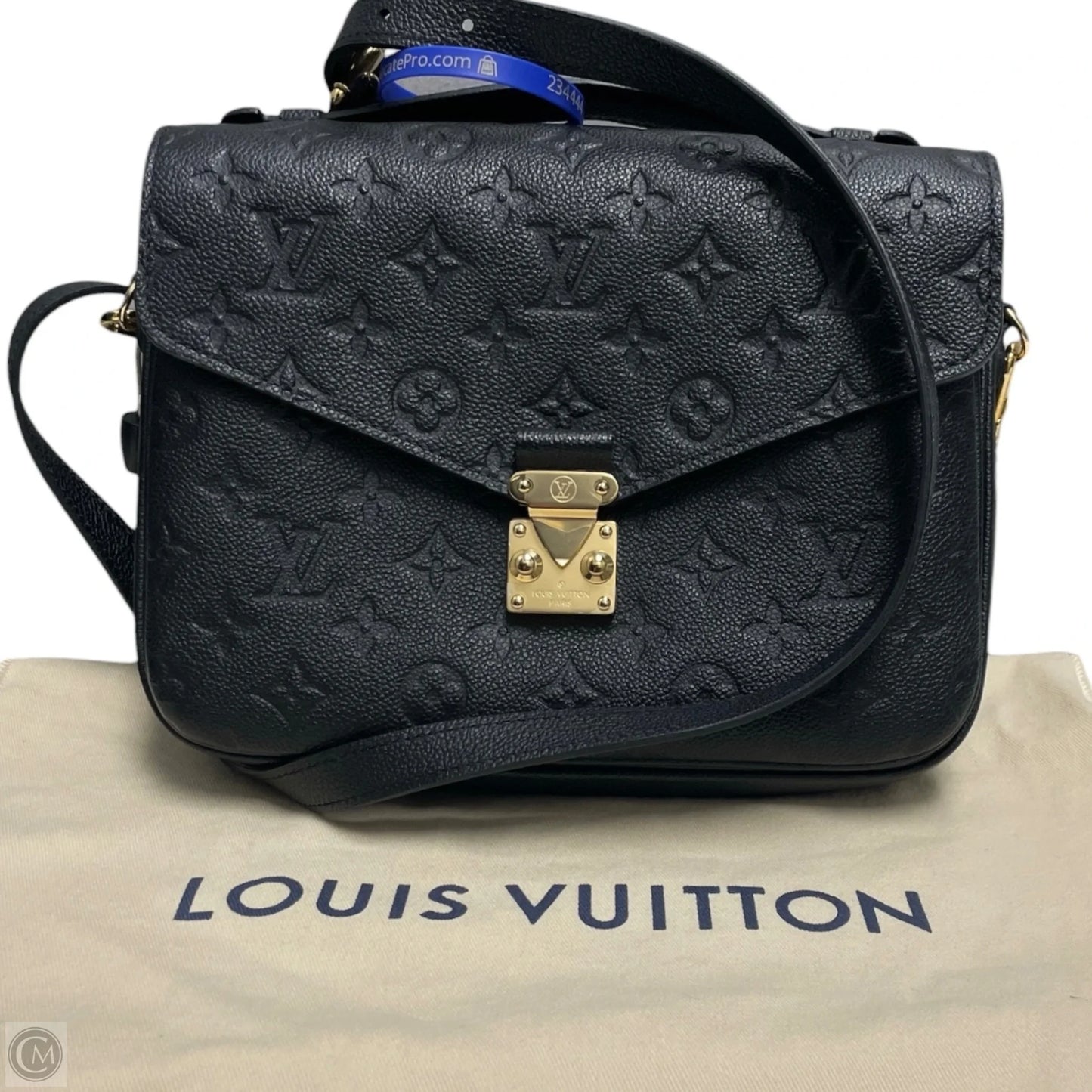Crossbody Luxury Designer By Louis Vuitton, Size: Medium