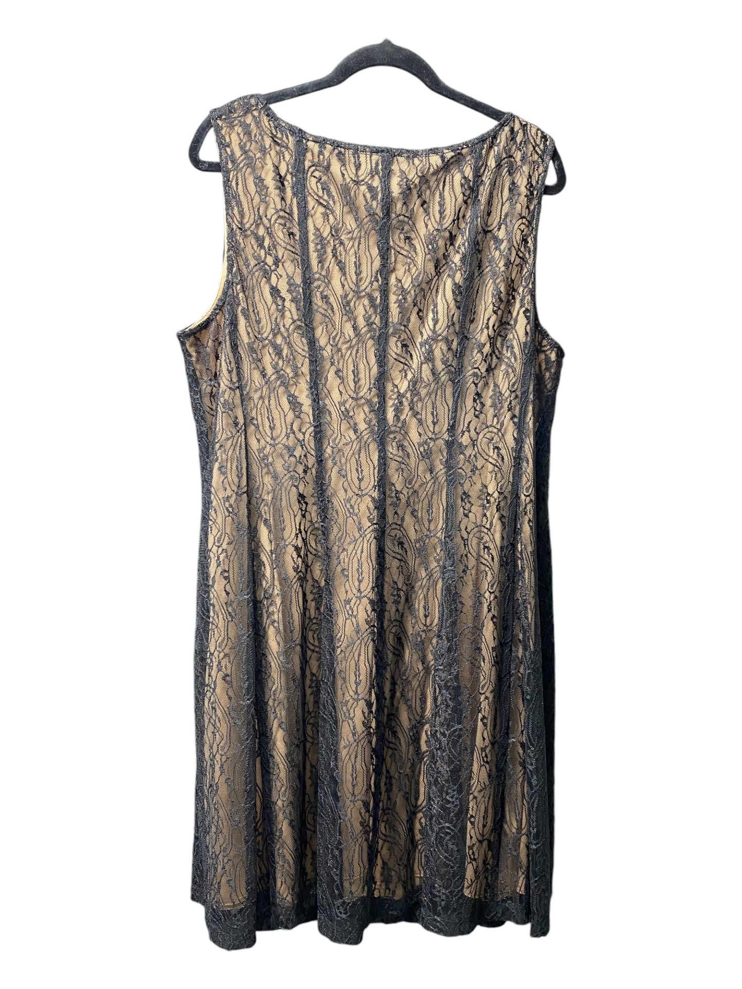 Dress Casual Short By Connected Apparel In Black & Tan, Size: 16