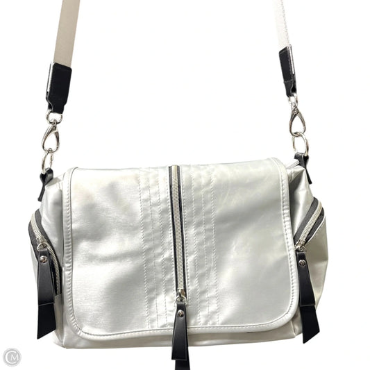 Tote By IHKWIK, Size: Large