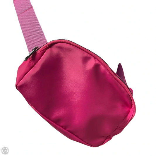 Belt Bag By Clothes Mentor, Size: Medium
