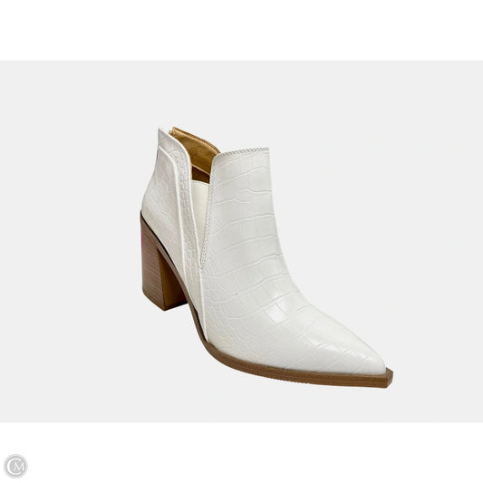 Boots Ankle Heels By Clothes Mentor In White, Size: 10