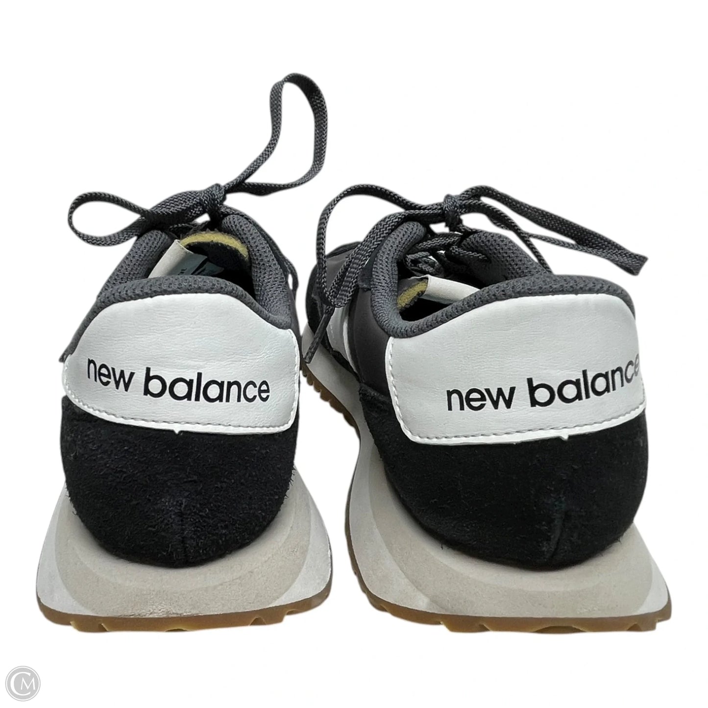 Shoes Sneakers By New Balance In Grey & White, Size: 9