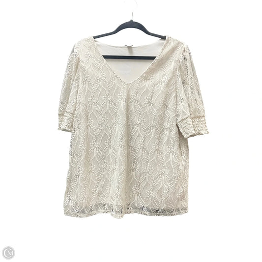 Top Short Sleeve By Cato In Cream, Size: L