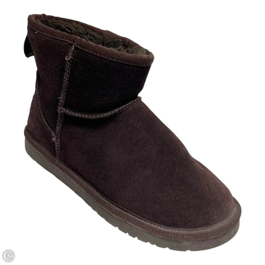 Boots Designer By Ugg In Brown, Size: 9