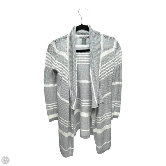 Sweater Cardigan By SUZY SHIER In Grey & White, Size: Xs