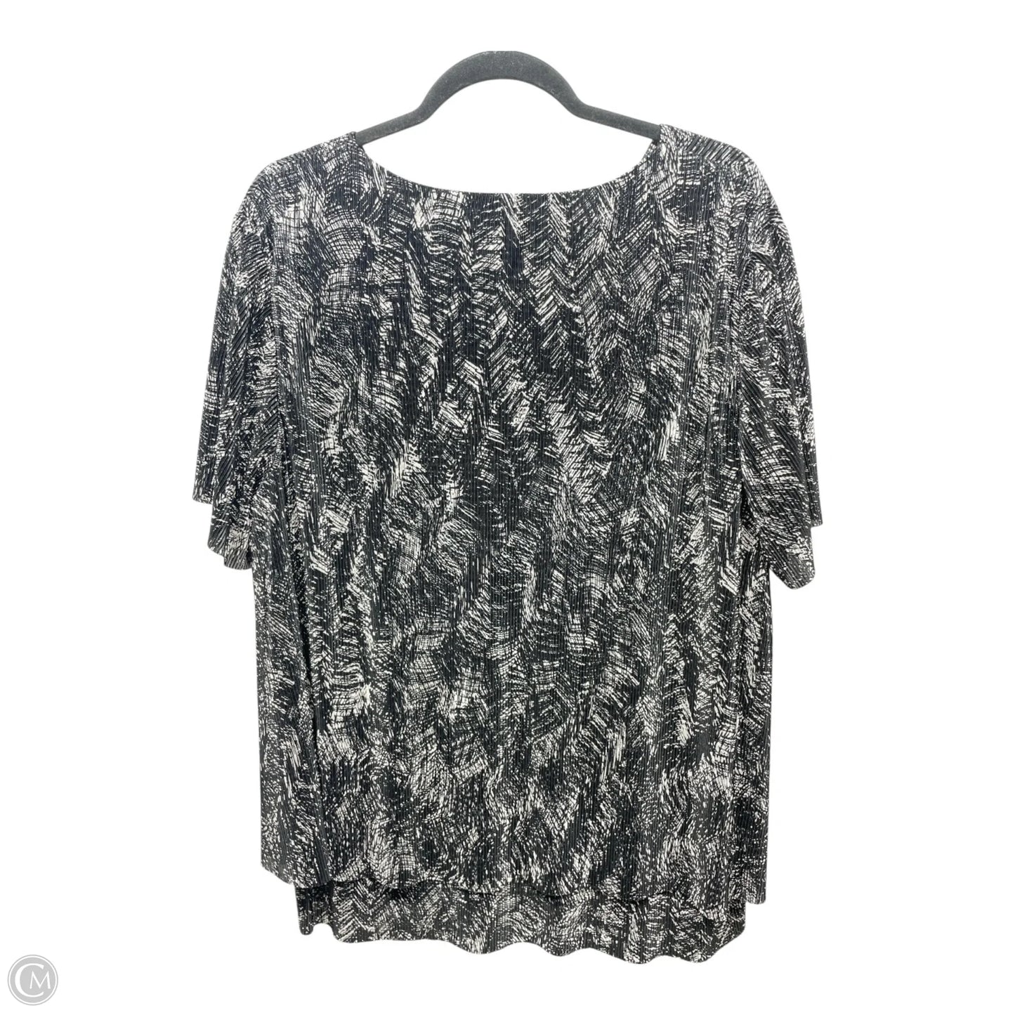 Top Short Sleeve By Chicos In Black & White, Size: Xl