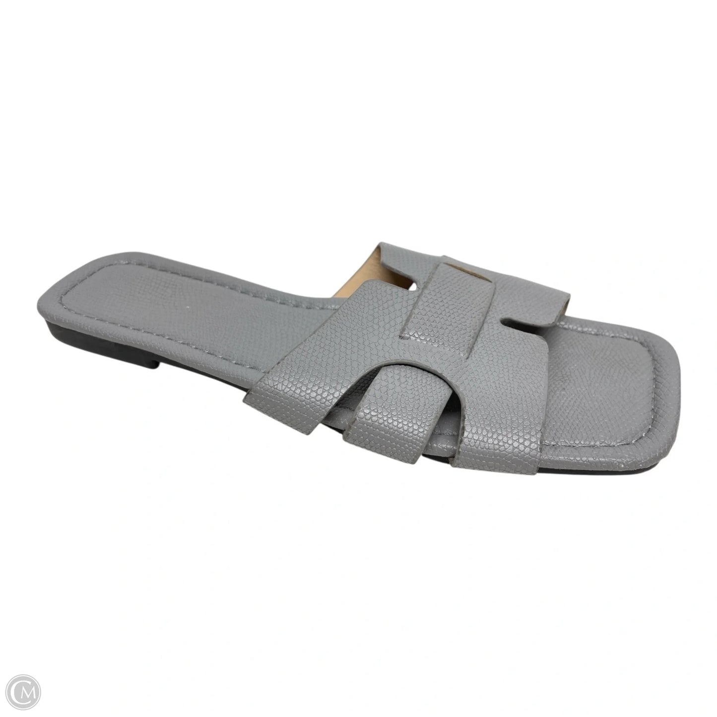 Sandals Flats By Clothes Mentor In Grey, Size: 8.5