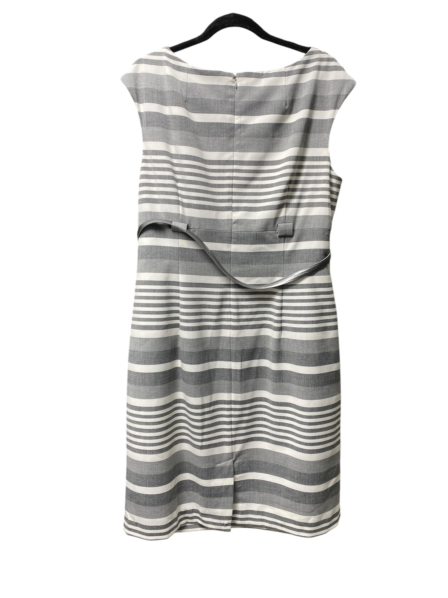 Dress Casual Short By Calvin Klein In Striped Pattern, Size: 14