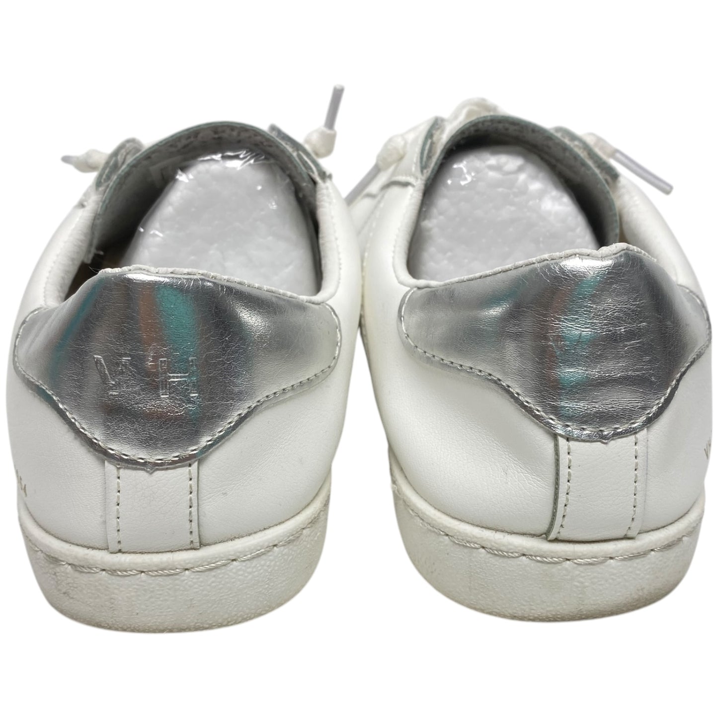 Shoes Sneakers By Vintage In White, Size: 10