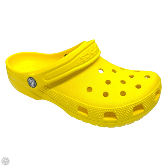 Shoes Flats By Crocs In Yellow, Size: 8