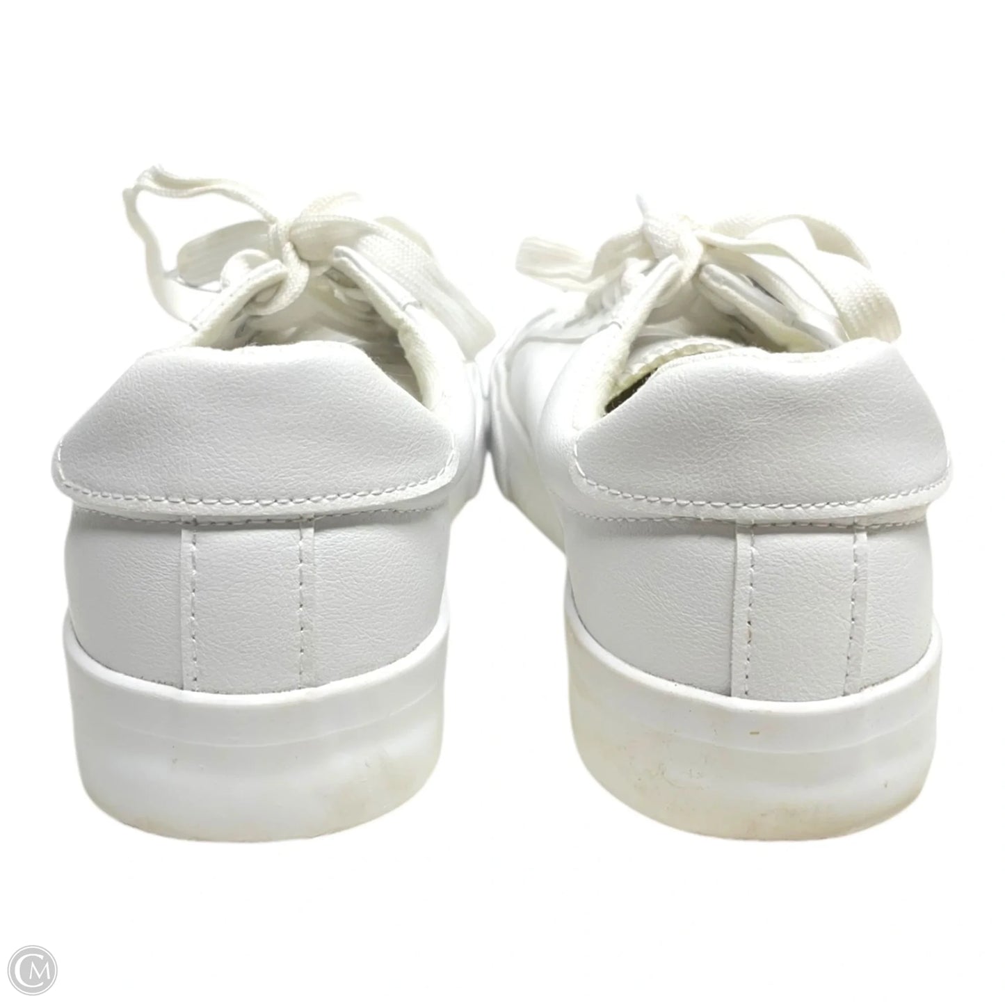 Shoes Sneakers By Clothes Mentor In White, Size: 7
