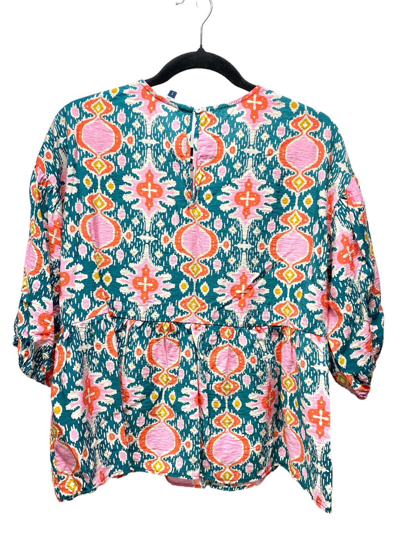 Blouse 3/4 Sleeve By Clothes Mentor In Green & Pink, Size: S