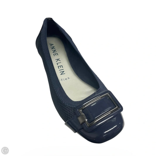 Shoes Flats By Anne Klein In Navy, Size: 6
