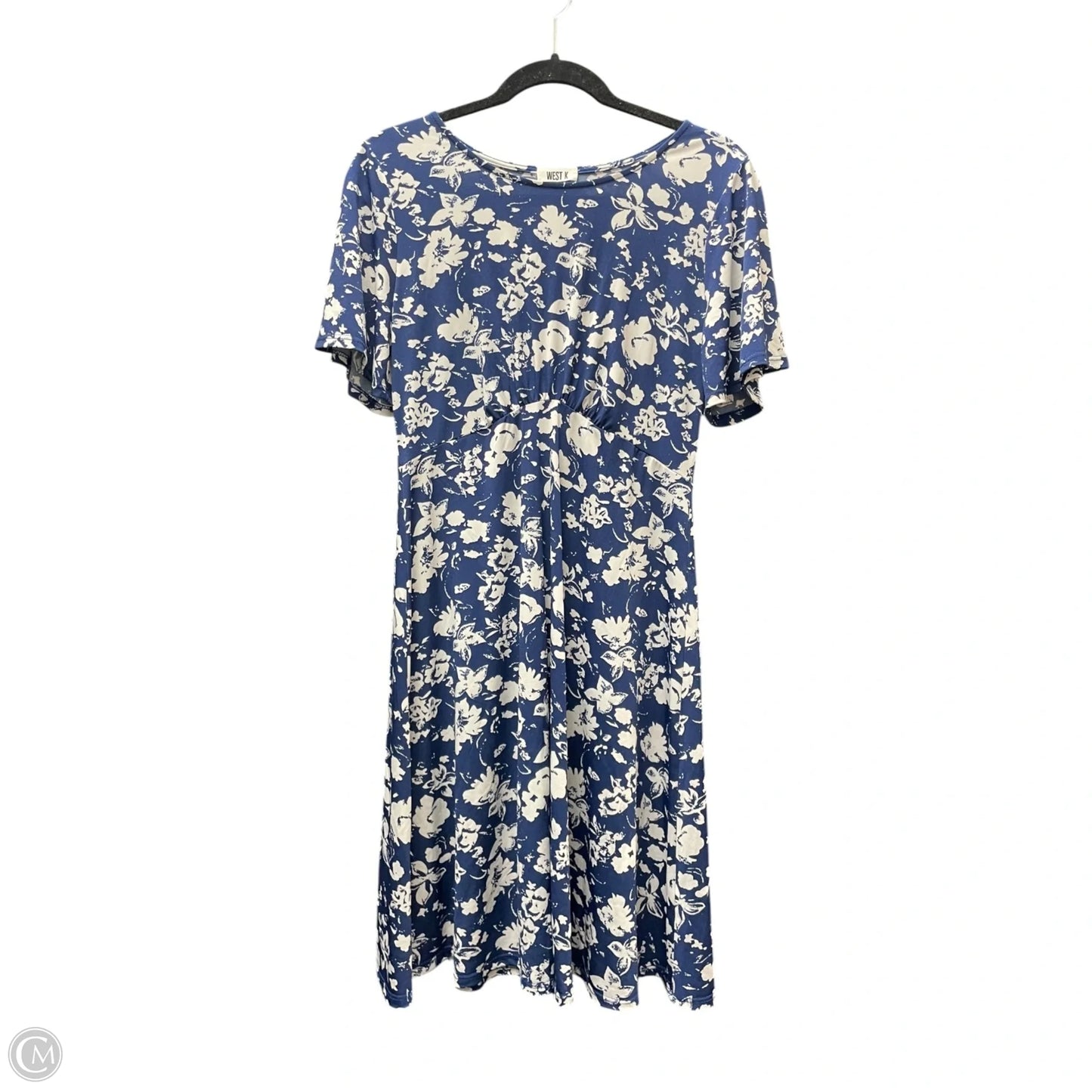 Dress Casual Short By Clothes Mentor In Blue & White, Size: M