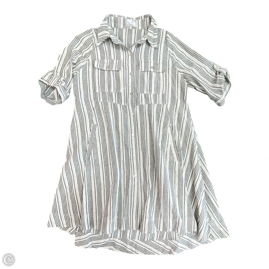 Dress Casual Short By HEROES & DREAMERS In Striped Pattern, Size: S