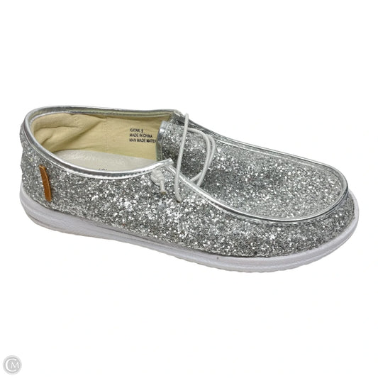 Shoes Flats By Corkys In Silver, Size: 9