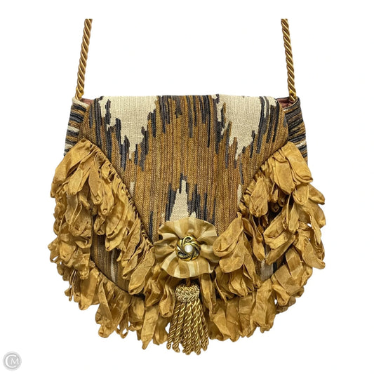 Crossbody By Clothes Mentor, Size: Medium