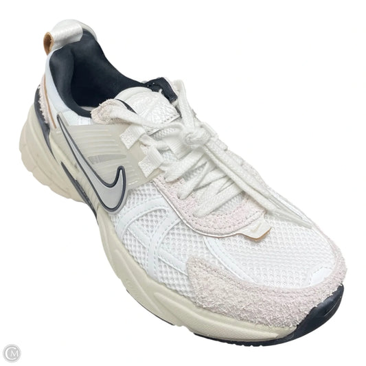 Shoes Sneakers By Nike In Black & White, Size: 6
