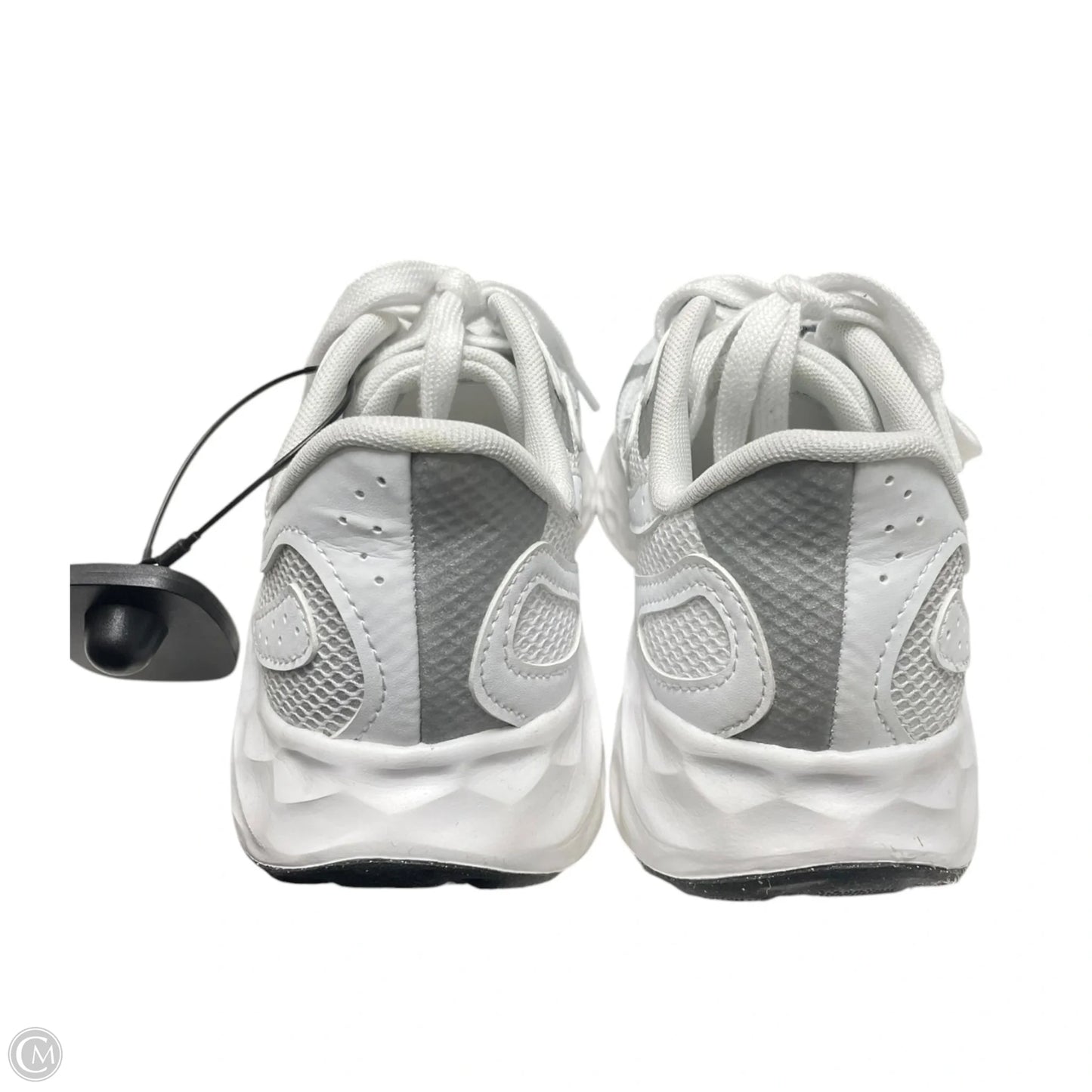 Shoes Athletic By New Balance In Grey & White, Size: 9