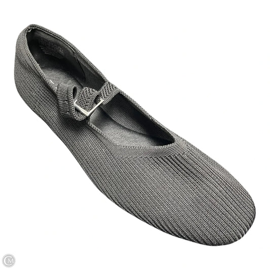 Shoes Flats By Tahari In Black, Size: 10