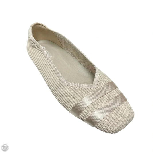 Shoes Flats By Vivaia In Gold, Size: 6.5