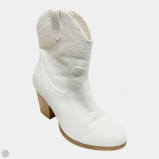 Boots Ankle Heels By Torrid In White, Size: 9