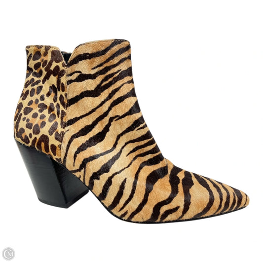 Boots Ankle Heels By Dolce Vita In Animal Print, Size: 8.5