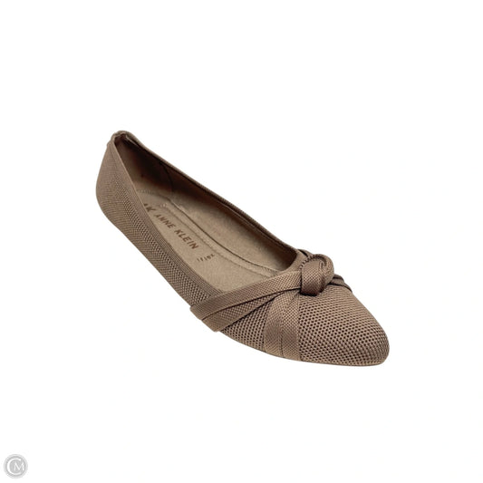 Shoes Flats By Anne Klein In Taupe, Size: 7.5
