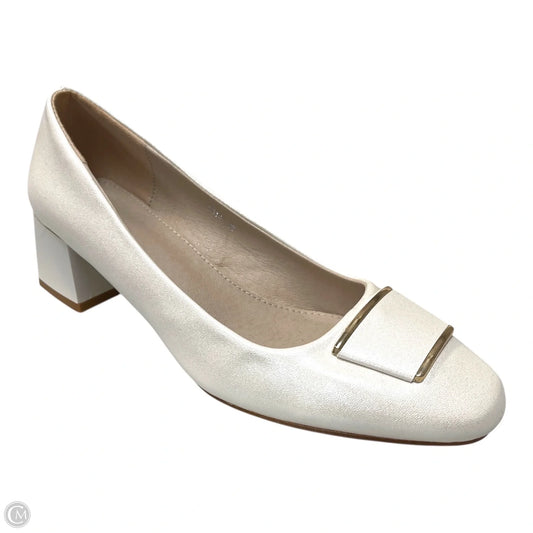 Shoes Heels Block By Clothes Mentor In Ivory, Size: 7.5