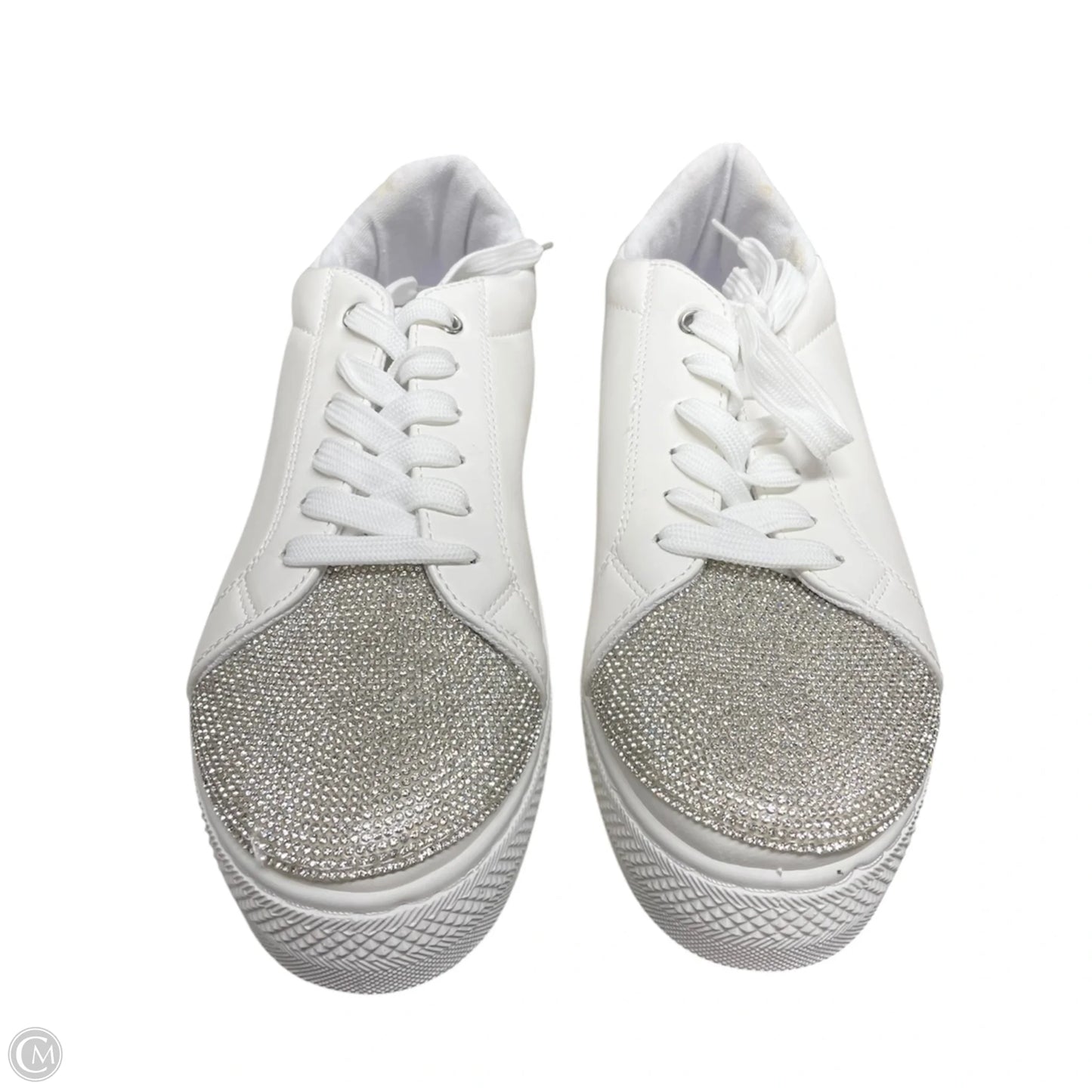 Shoes Sneakers By Qupid In Silver & White, Size: 10