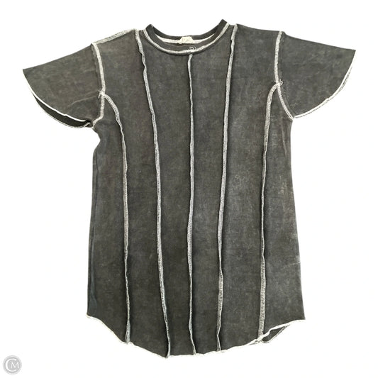 Top Short Sleeve By Pol In Grey, Size: S