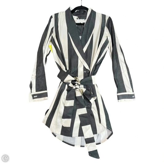 Dress Casual Short By Cma In Striped Pattern, Size: 4
