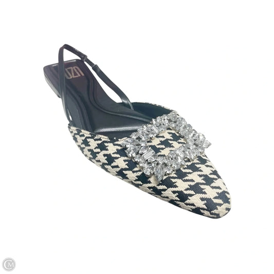 Shoes Flats By Zara In Black & Cream, Size: 7