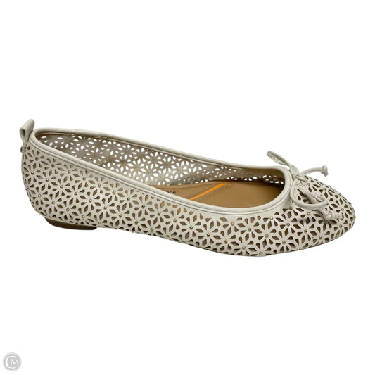 Shoes Flats By Hush Puppies In White, Size: 9.5